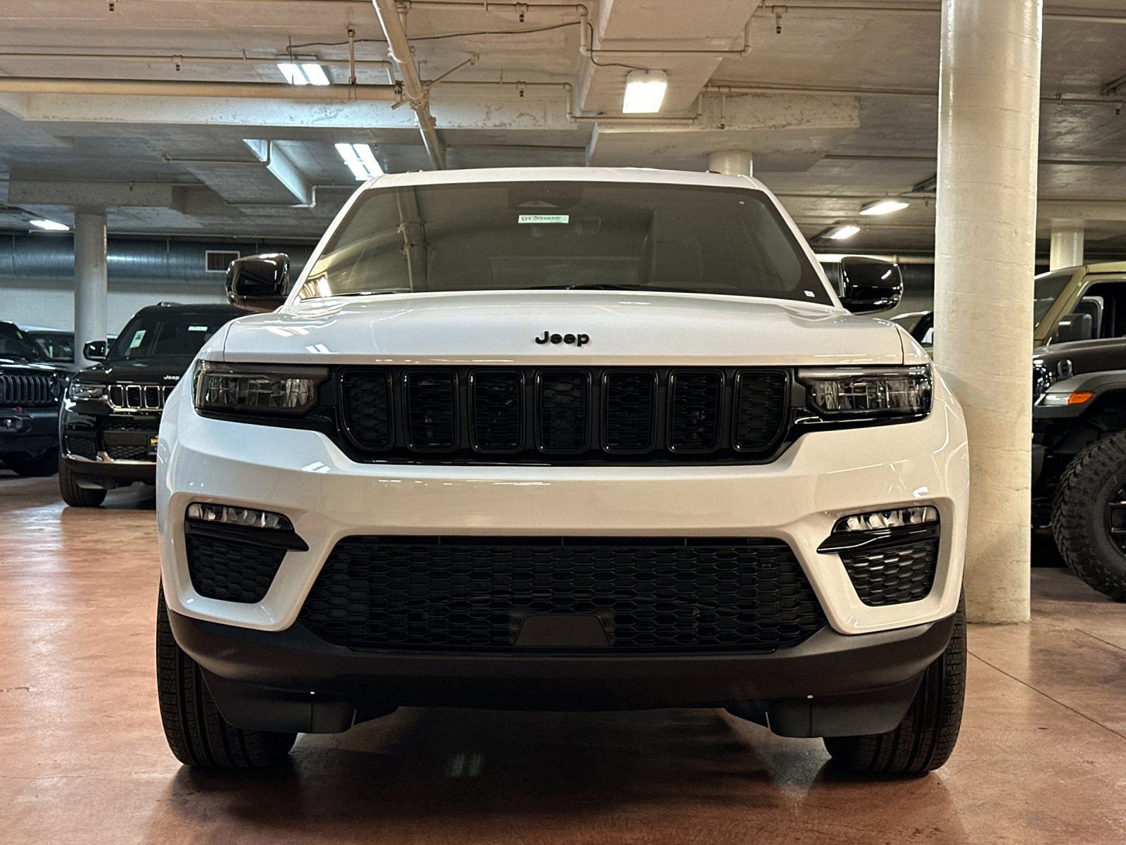 New 2025 Jeep Grand Cherokee Limited w/ Black Appearance Package image 8