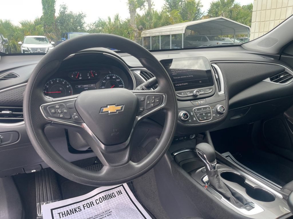 Used 2025 Chevrolet Malibu LT FWD image 11