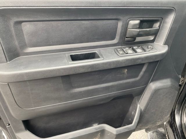 Used 2016 RAM 1500 ST w/ SXT Appearance Group image 12