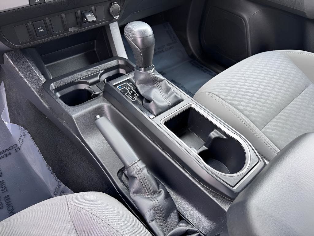 Used 2022 Toyota Tacoma SR w/ SR Convenience Package image 18