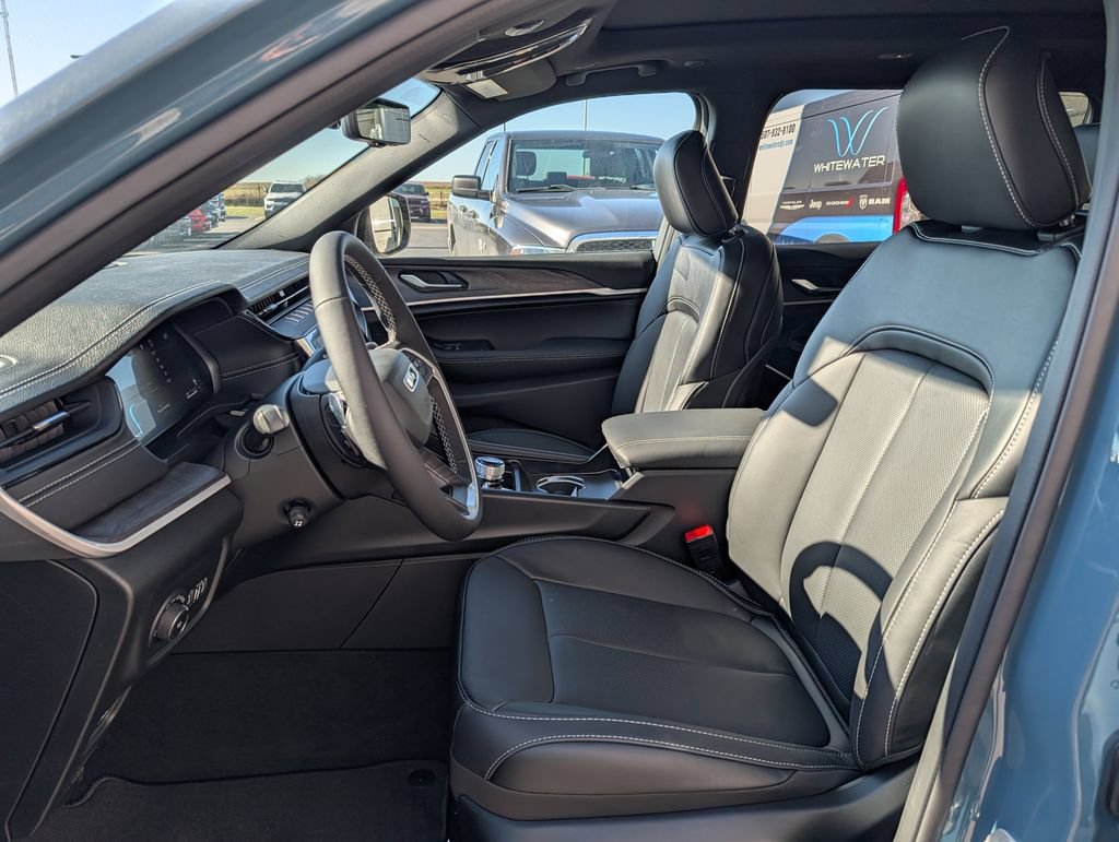 New 2026 Jeep Grand Cherokee L Limited AWD/4WD image 5