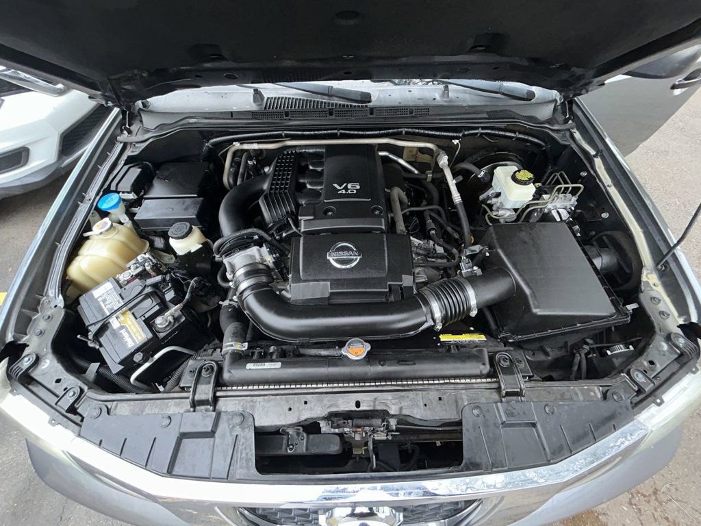 Used 2019 Nissan Frontier SV image 11