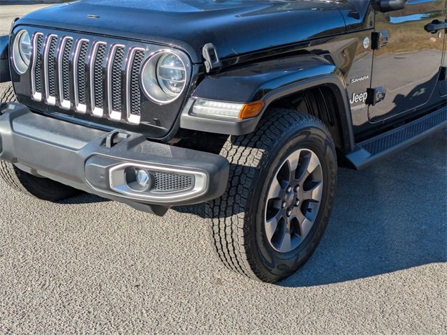 Used 2018 Jeep Wrangler Unlimited Sahara w/ Cold Weather Group image 9