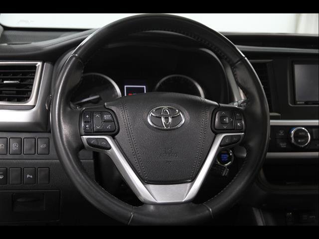 Used 2019 Toyota Highlander Limited AWD/4WD image 7