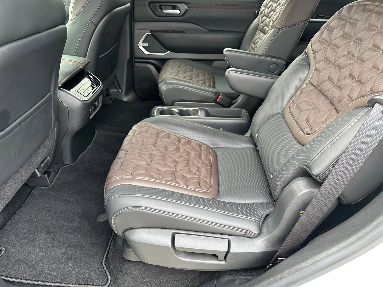 New 2026 Nissan Armada Platinum Reserve image 22