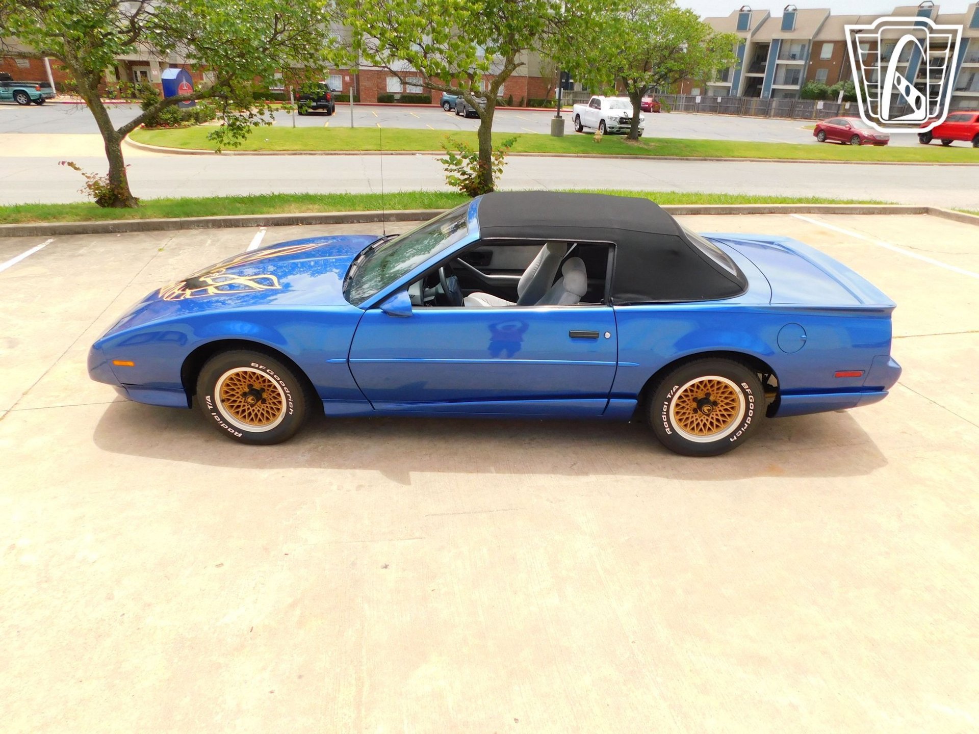 Used 1991 Pontiac Firebird Convertible image 10