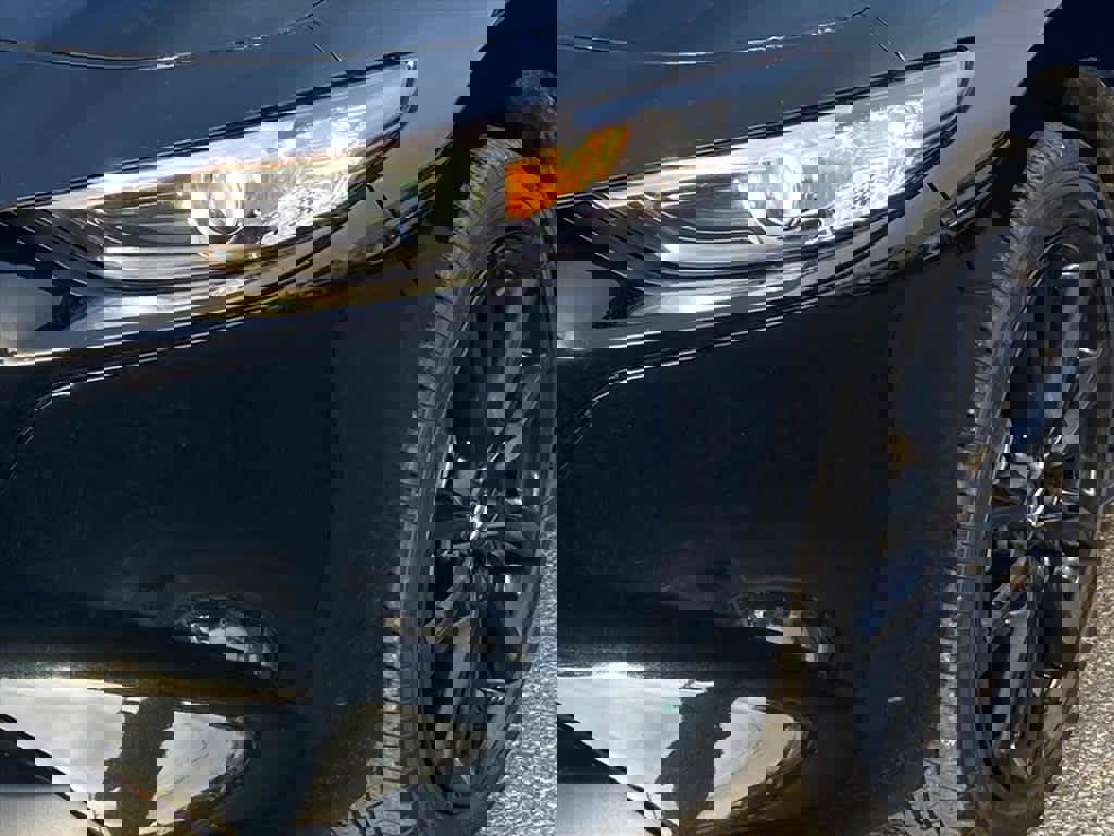 Used 2024 MAZDA MAZDA3 s image 21