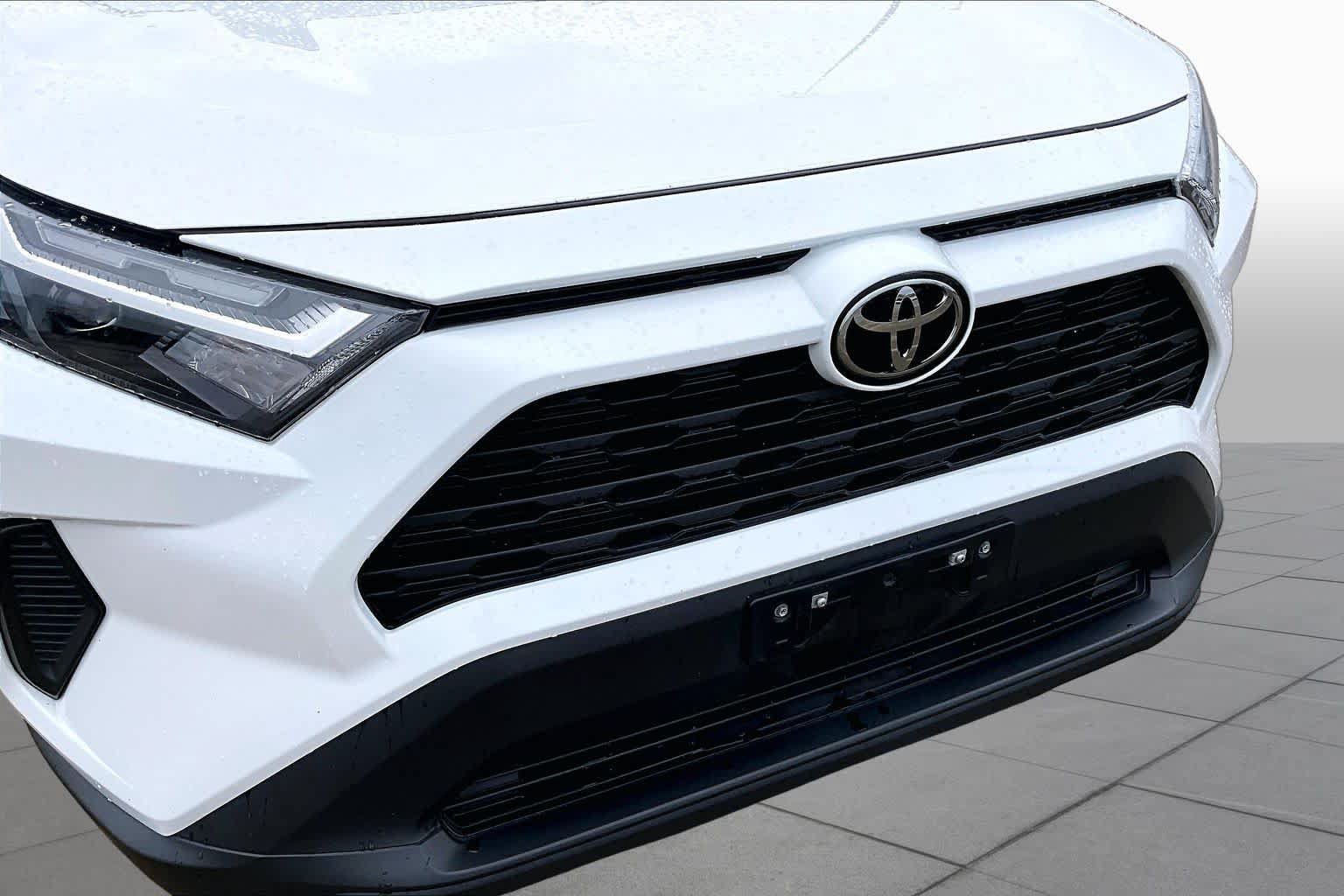 Used 2023 Toyota RAV4 XLE w/ Convenience Package FWD image 30