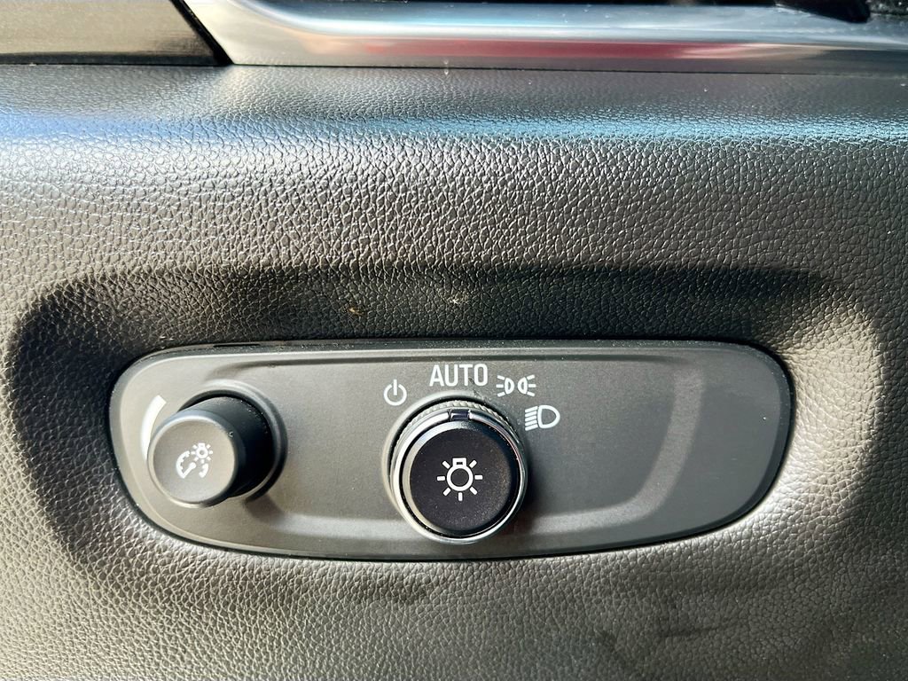 Used 2023 Chevrolet Traverse RS image 10