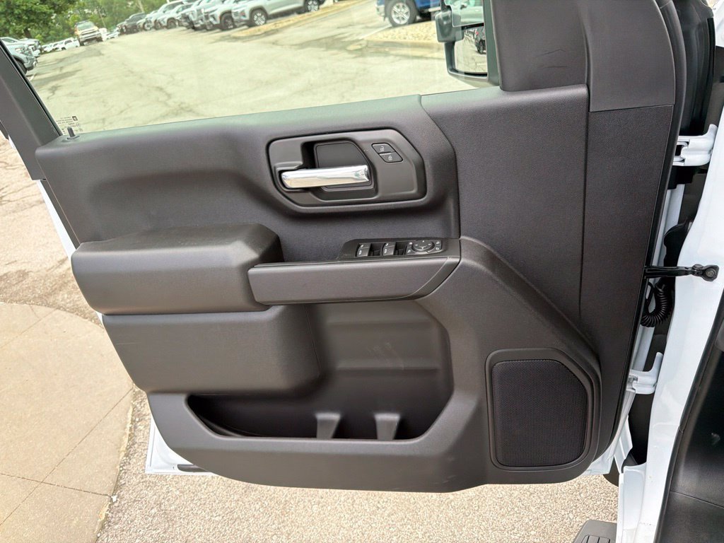 New 2026 Chevrolet Silverado 2500 Custom w/ Custom Value Package AWD/4WD image 32