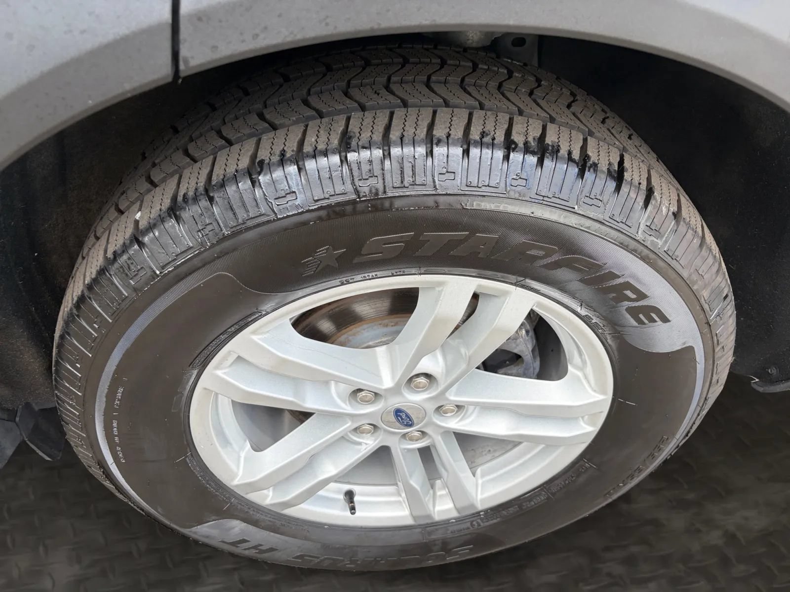 Used 2021 Ford Explorer XLT AWD/4WD image 39