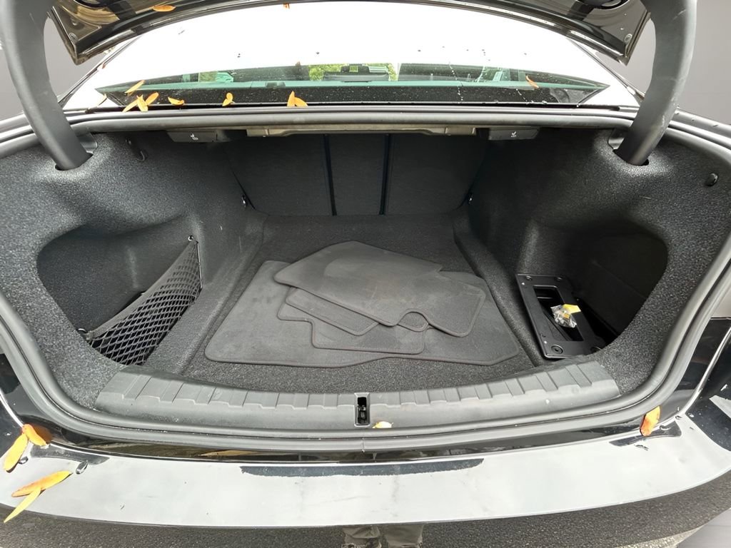 Used 2024 BMW 330i xDrive Sedan w/ Convenience Package image 37