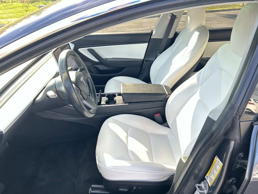 Used 2019 Tesla Model 3 Standard Range Plus image 22