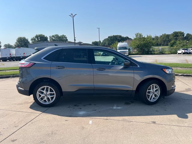Used 2021 Ford Edge SEL w/ Convenience Package AWD/4WD image 11