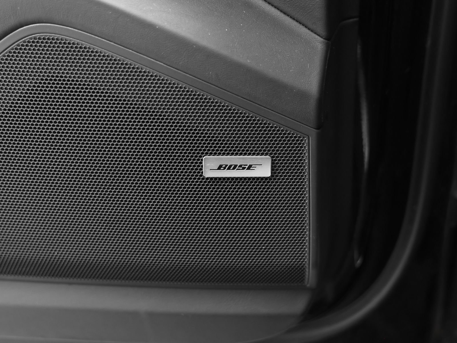Certified 2023 Porsche Cayenne Turbo S AWD/4WD image 51
