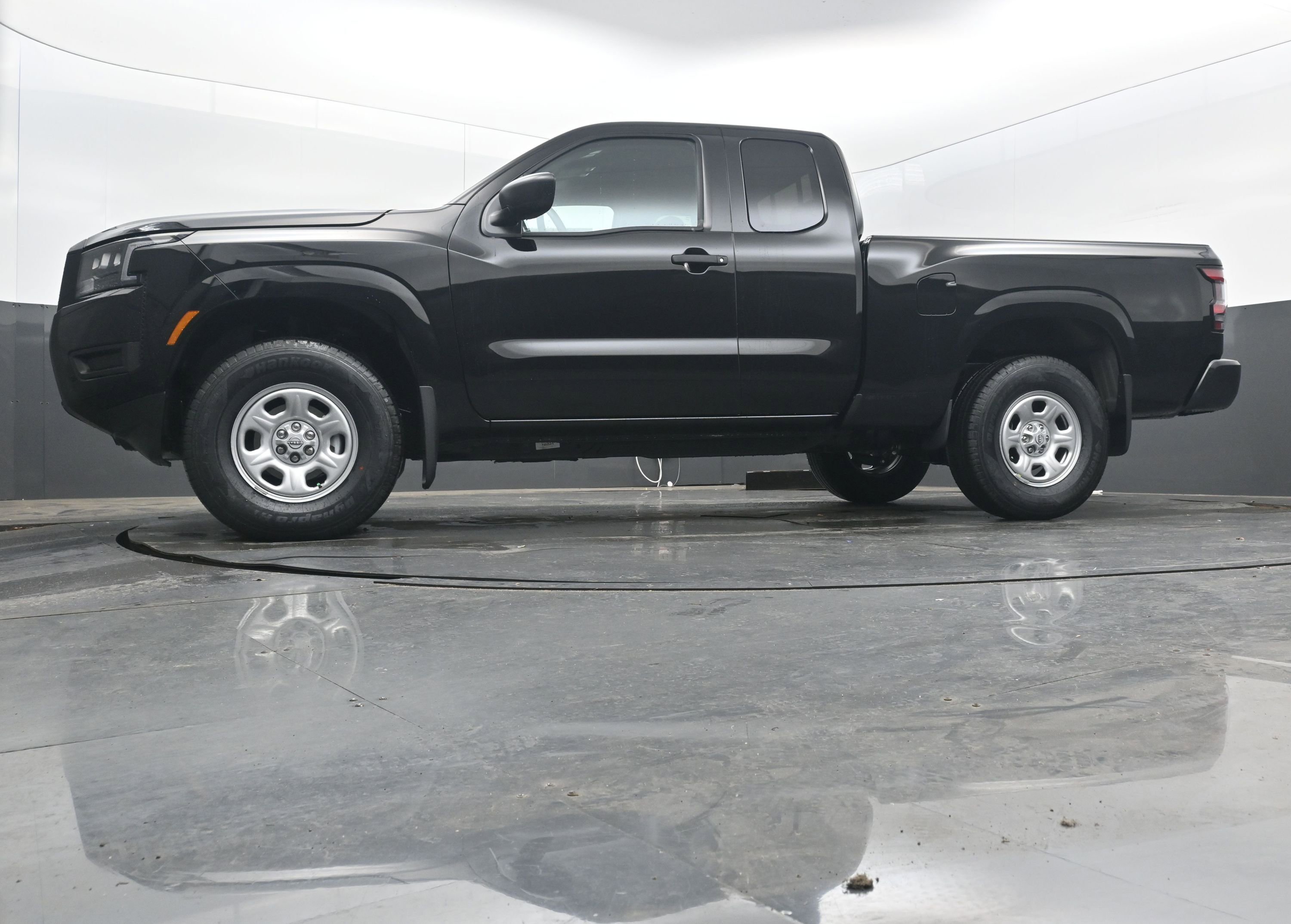 New 2026 Nissan Frontier S image 26