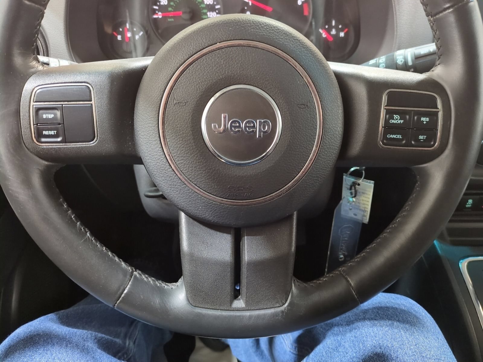 Used 2011 Jeep Compass Latitude AWD/4WD image 18