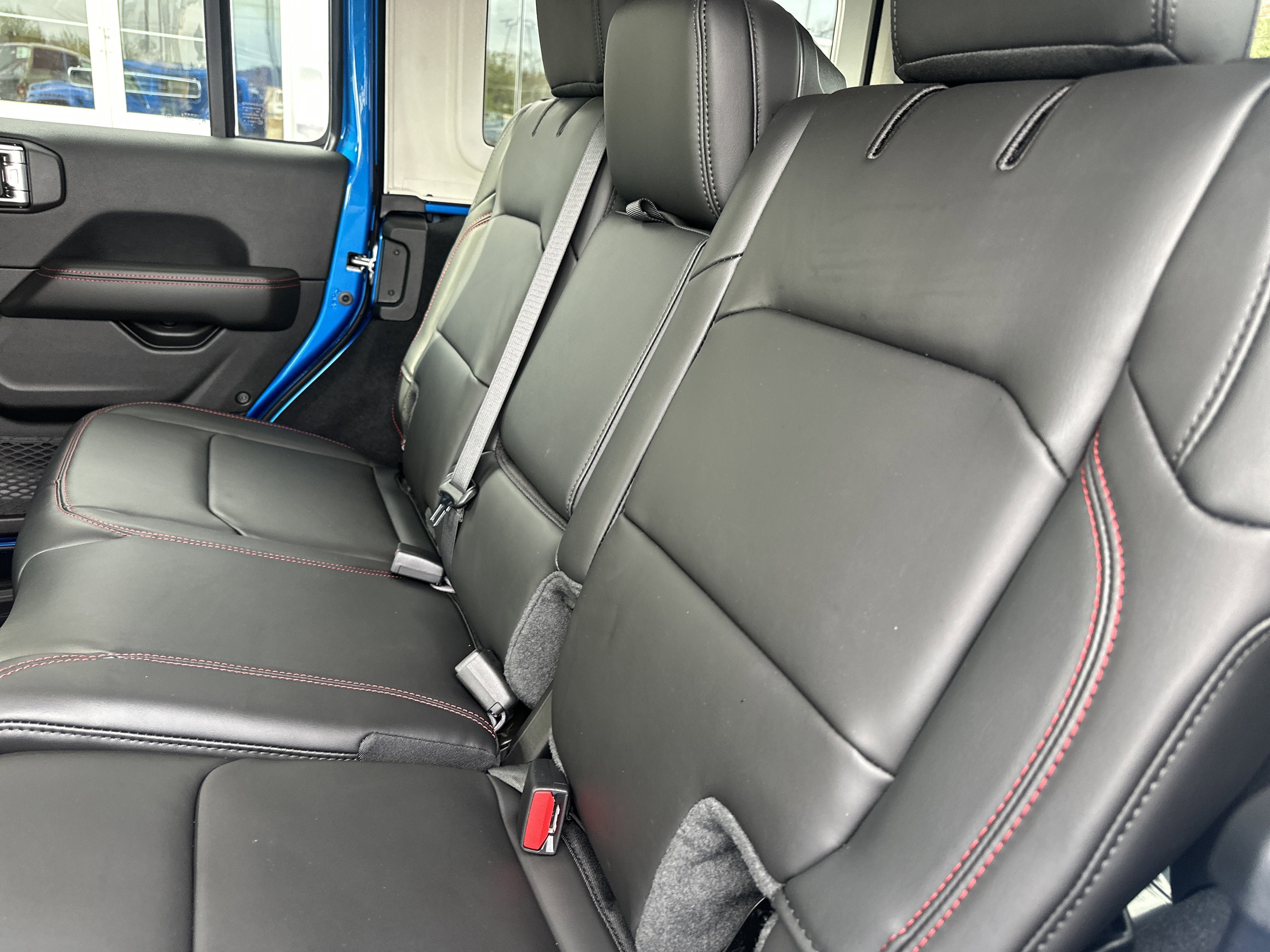 New 2026 Jeep Wrangler Unlimited Rubicon AWD/4WD image 23