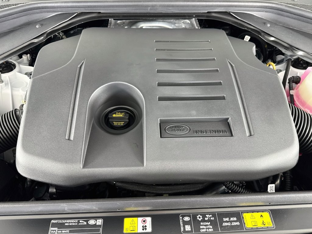 Used 2026 Land Rover Range Rover Sport SE AWD/4WD image 25