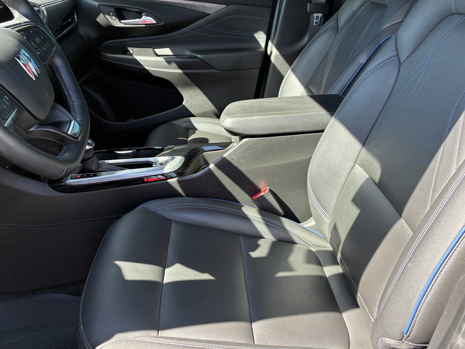 Used 2025 Buick Envista Sport Touring w/ Convenience I Package FWD image 21