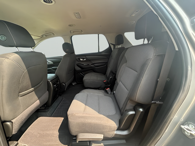 Used 2019 Chevrolet Traverse LT w/ LPO, 'HIT The Road' Package AWD/4WD image 13