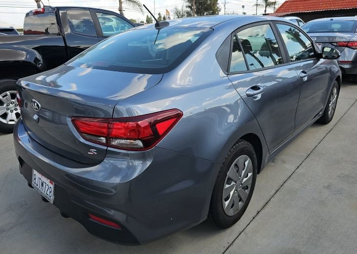Used 2019 Kia Rio S image 2