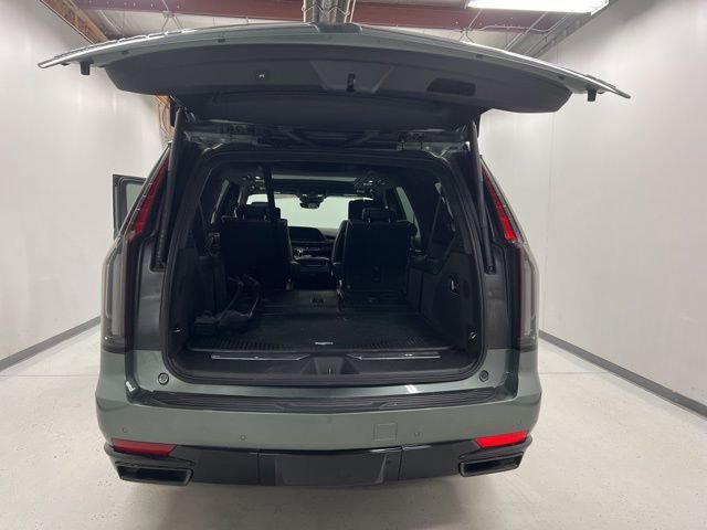 Certified 2024 Cadillac Escalade ESV Sport Platinum w/ LPO, Floor Liner Package AWD/4WD image 28