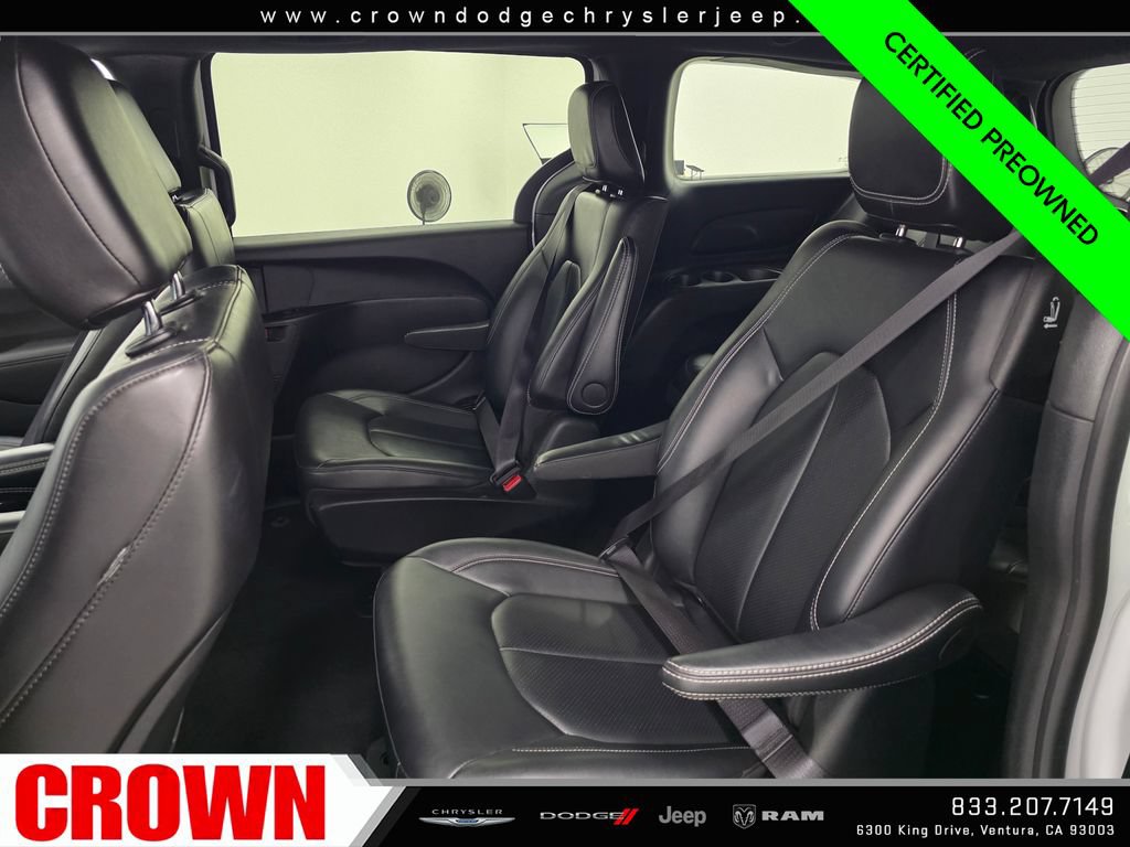 Certified 2024 Chrysler Pacifica Limited FWD image 17