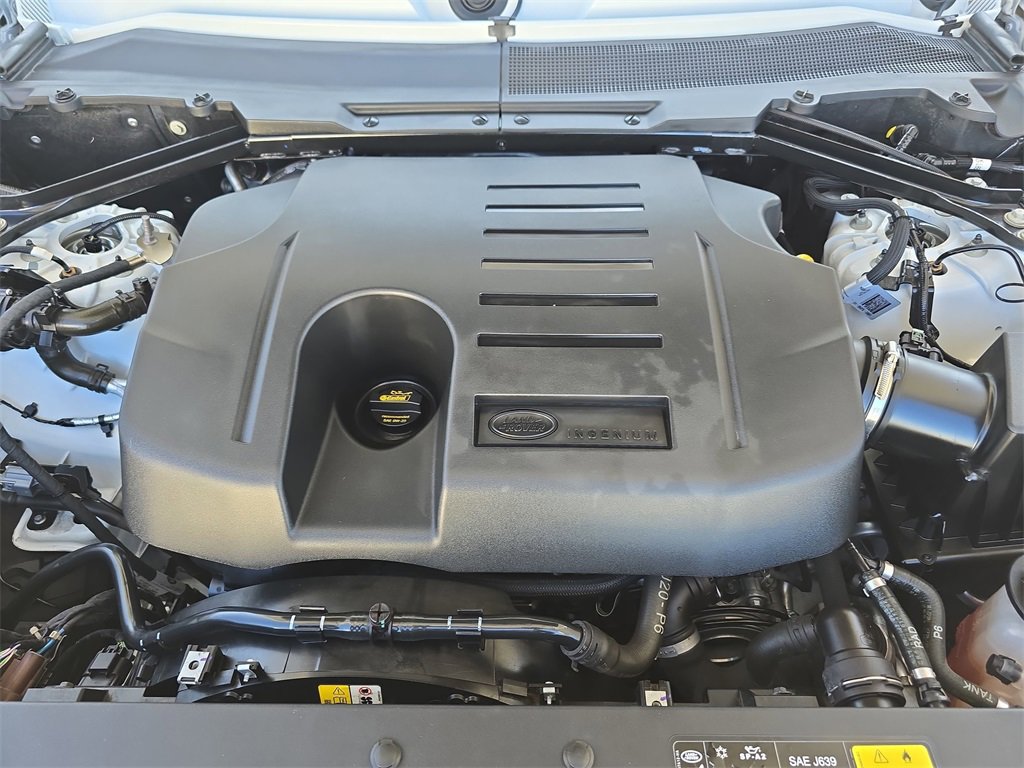 Certified 2023 Land Rover Defender 130 X-Dynamic SE image 32