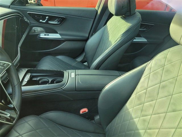 Used 2024 Mercedes-Benz E 450 4MATIC Sedan image 3