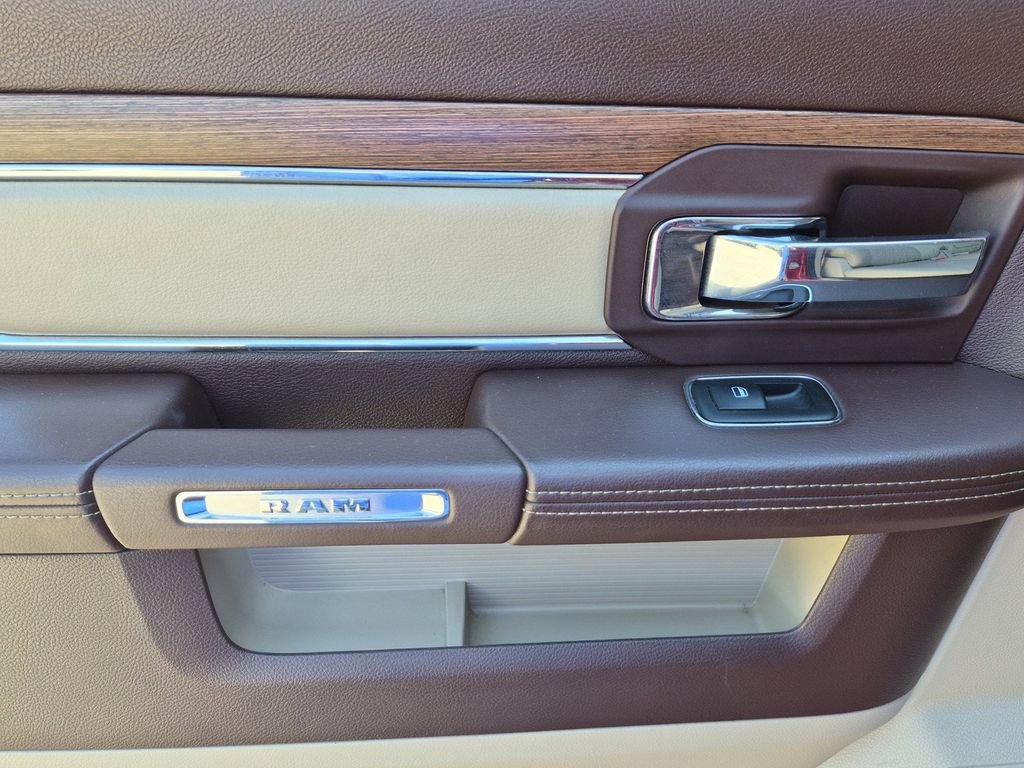 Used 2014 RAM 1500 Laramie w/ Convenience Group RWD image 17