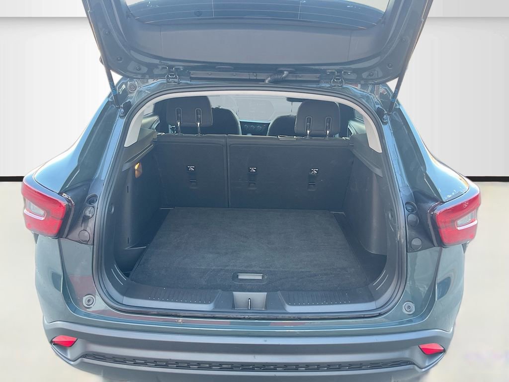 Used 2025 Chevrolet Trax LS w/ LS Convenience Package image 24