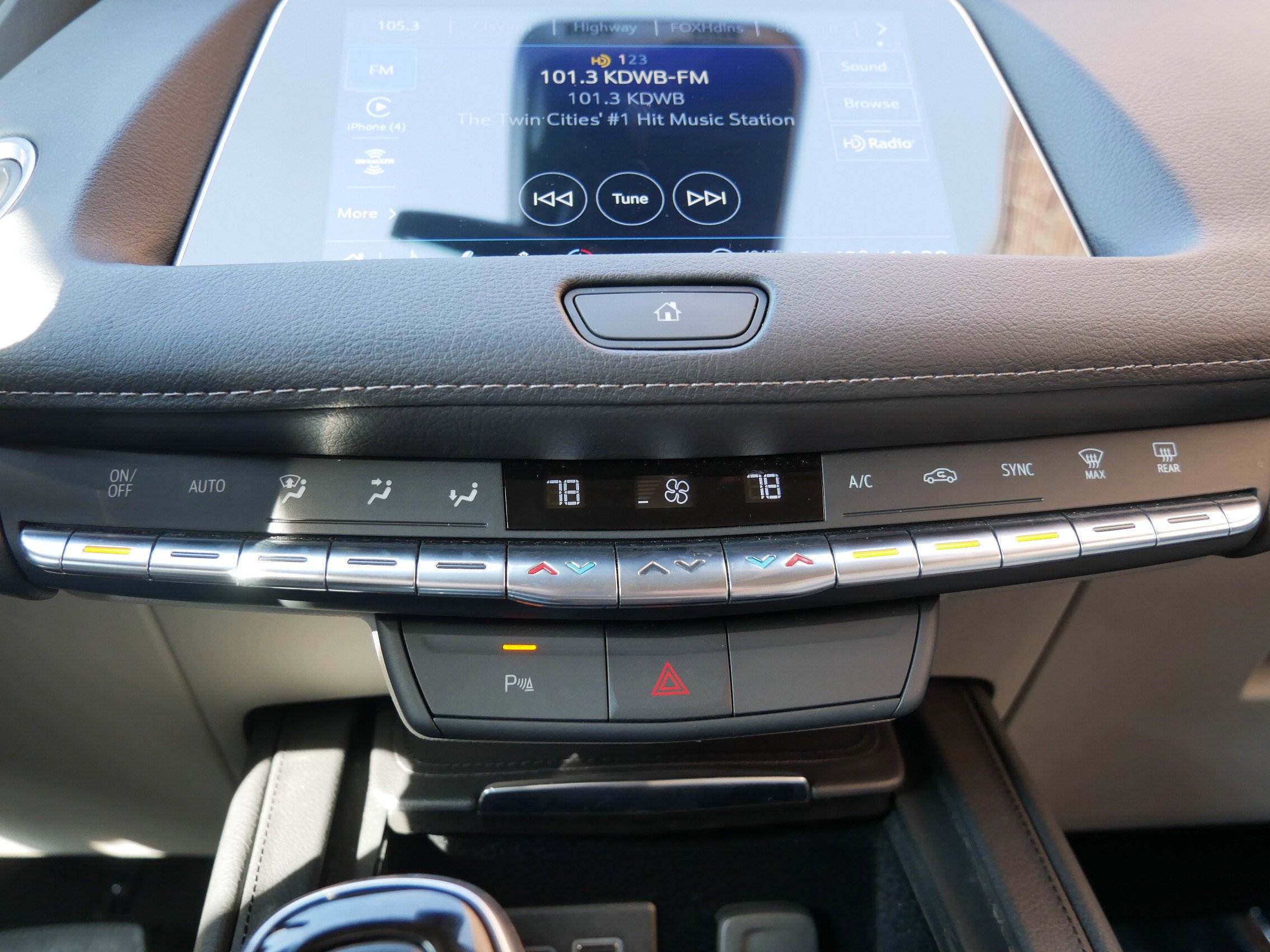 Certified 2022 Cadillac XT4 Luxury image 18