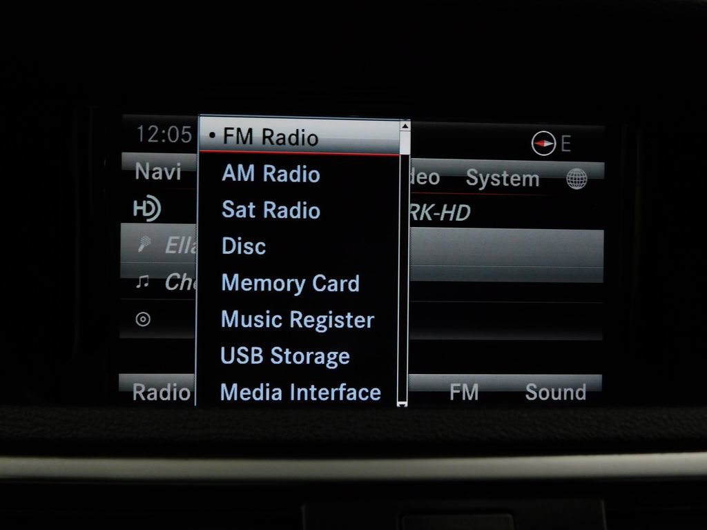 Used 2013 Mercedes-Benz E 350 4MATIC Sedan image 59