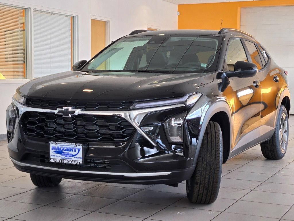 New 2026 Chevrolet Trax LT w/ Driver Confidence Package FWD image 4