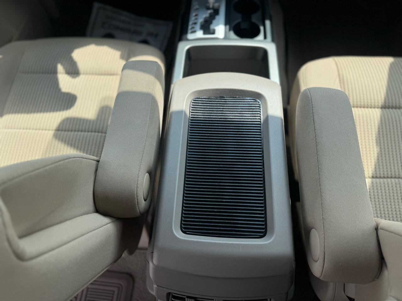 Used 2013 Nissan Titan SV w/ SV Value Truck Pkg image 39