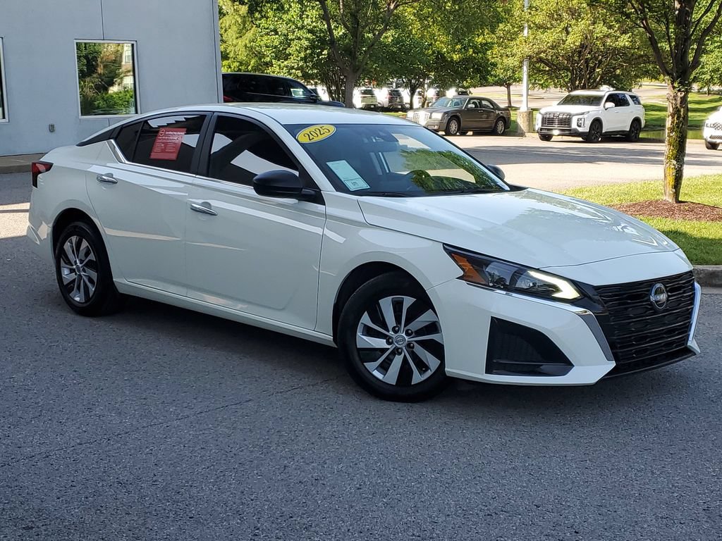 Certified 2025 Nissan Altima 2.5 S FWD image 36