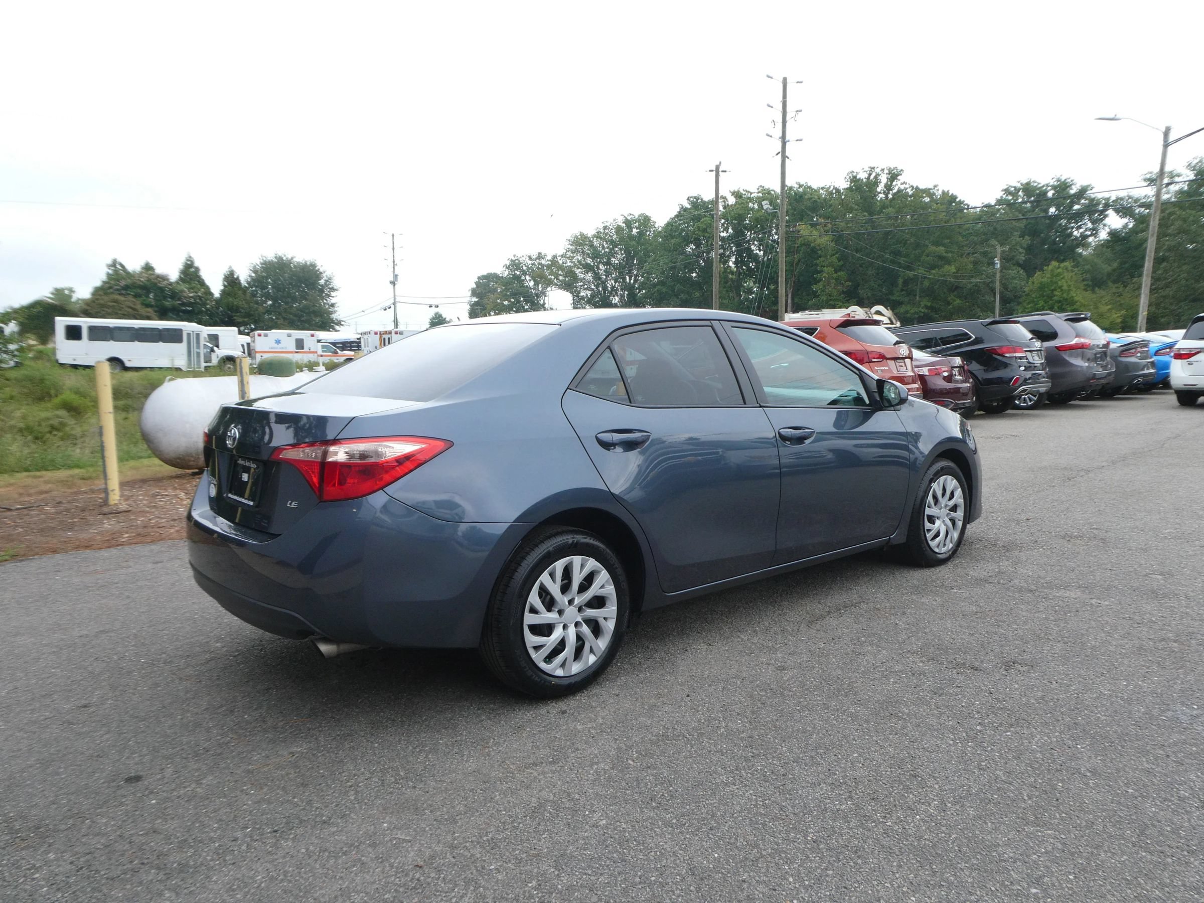 Used 2019 Toyota Corolla LE FWD image 5