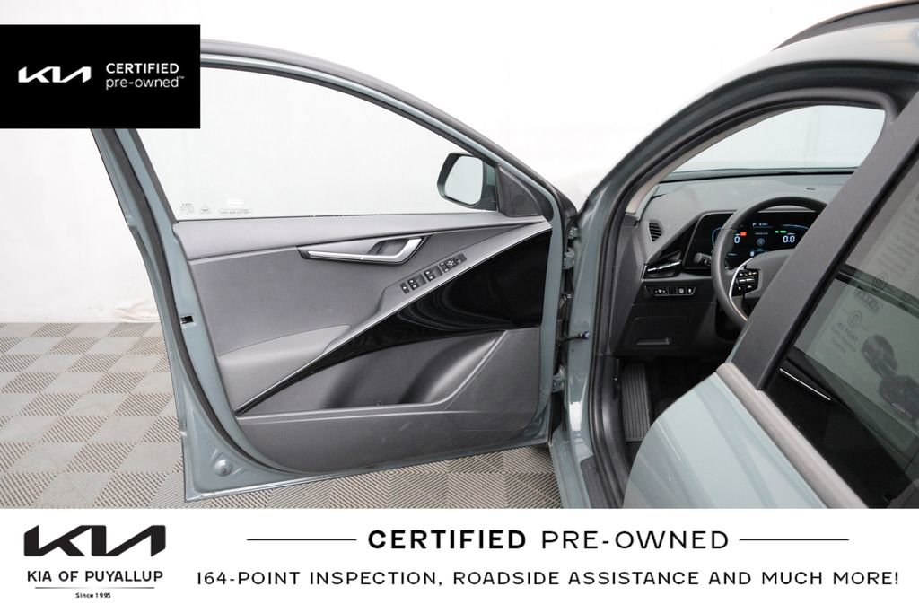 Used 2024 Kia Niro EX FWD image 9