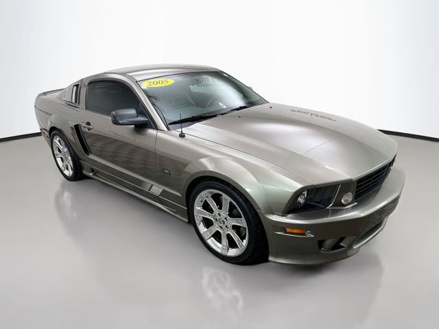 Used 2005 Ford Mustang GT RWD image 1