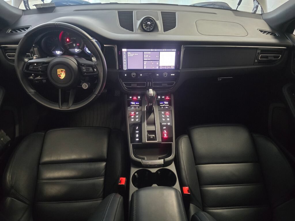 Certified 2024 Porsche Macan GTS AWD/4WD image 17