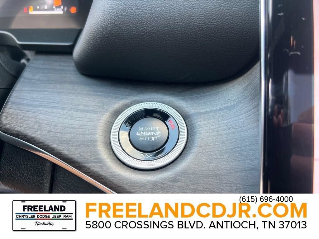 New 2025 Jeep Grand Cherokee L Overland w/ Luxury Tech Group IV AWD/4WD image 13