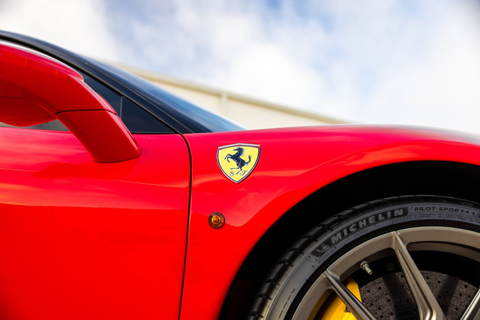 Used 2012 Ferrari 458 Italia Coupe RWD image 9