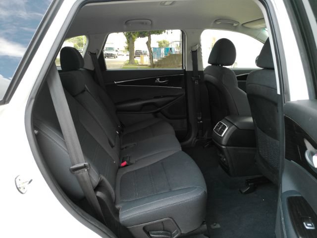 Used 2019 Kia Sorento AWD w/ LX Convenience Package image 23