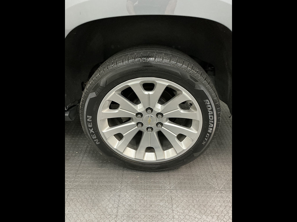Used 2018 Chevrolet Suburban Premier AWD/4WD image 47