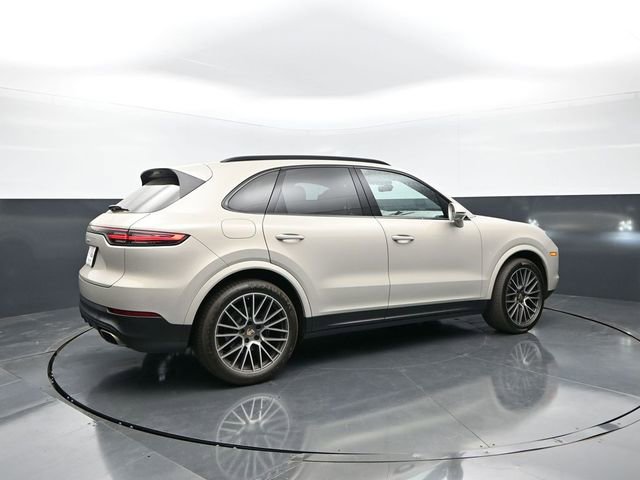 Used 2022 Porsche Cayenne Platinum Edition AWD/4WD image 7