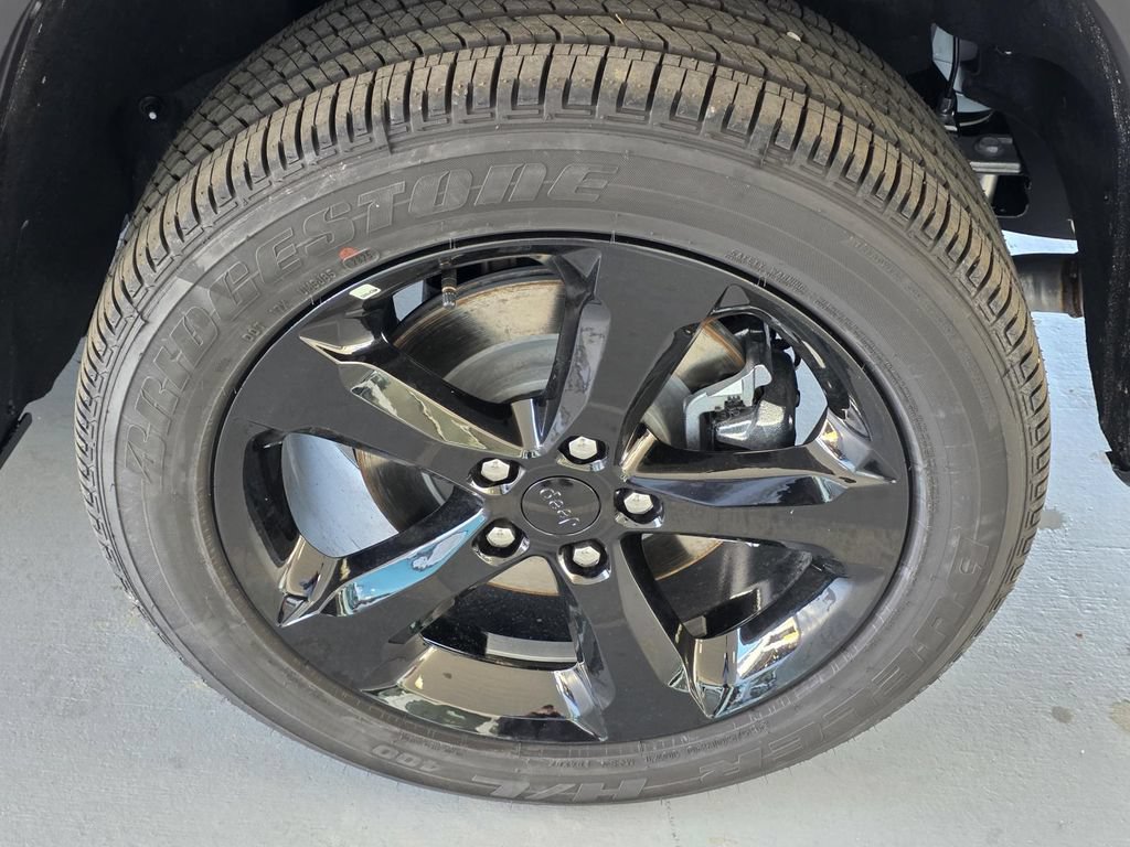 New 2025 Jeep Grand Cherokee L Altitude AWD/4WD image 35