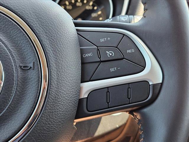Used 2018 Jeep Compass Latitude w/ Popular Equipment Group FWD image 25