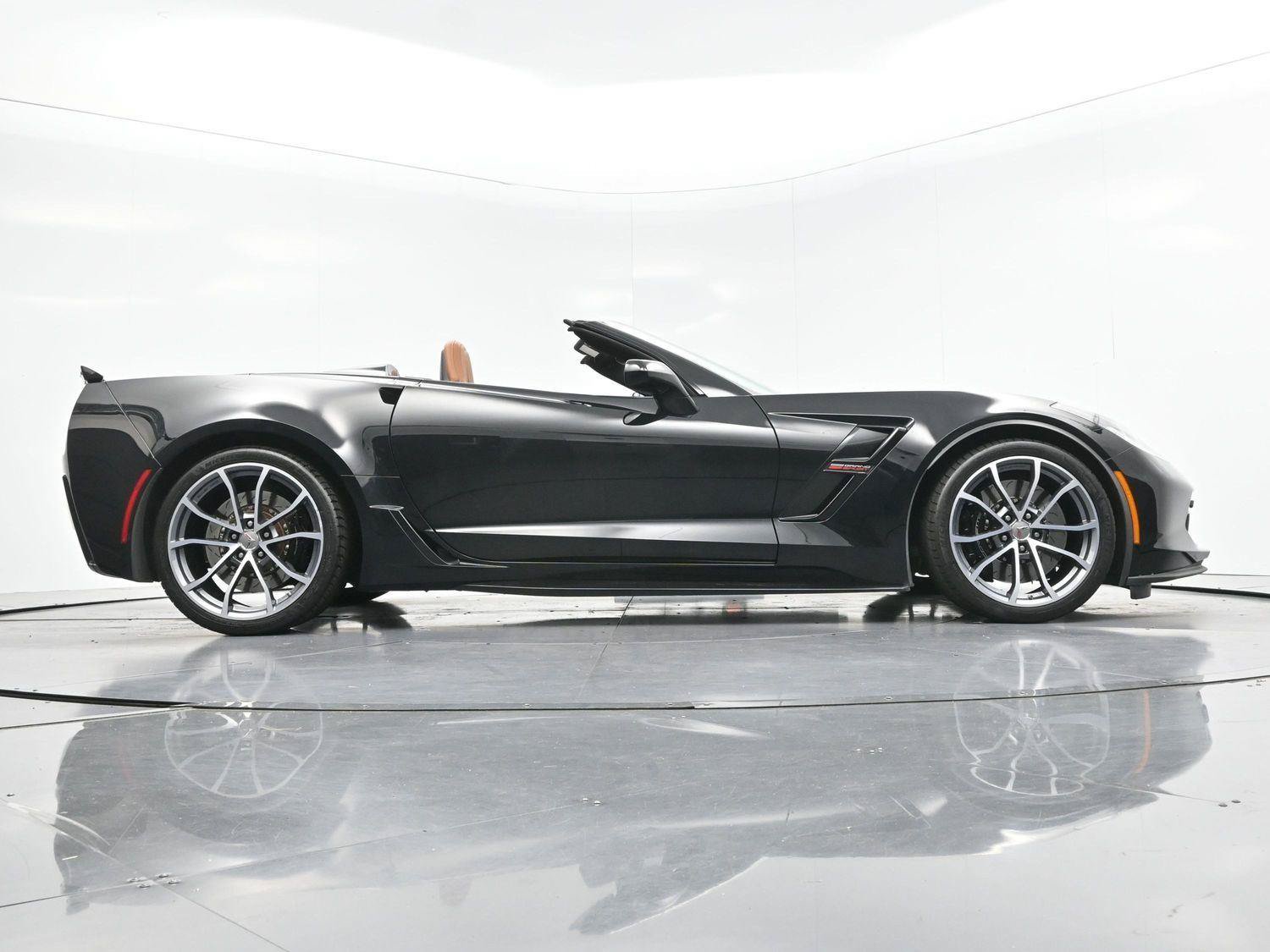 Used 2019 Chevrolet Corvette Grand Sport RWD image 46