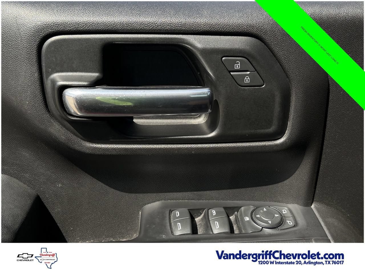Used 2019 Chevrolet Silverado 1500 Custom w/ Custom Value Package AWD/4WD image 21